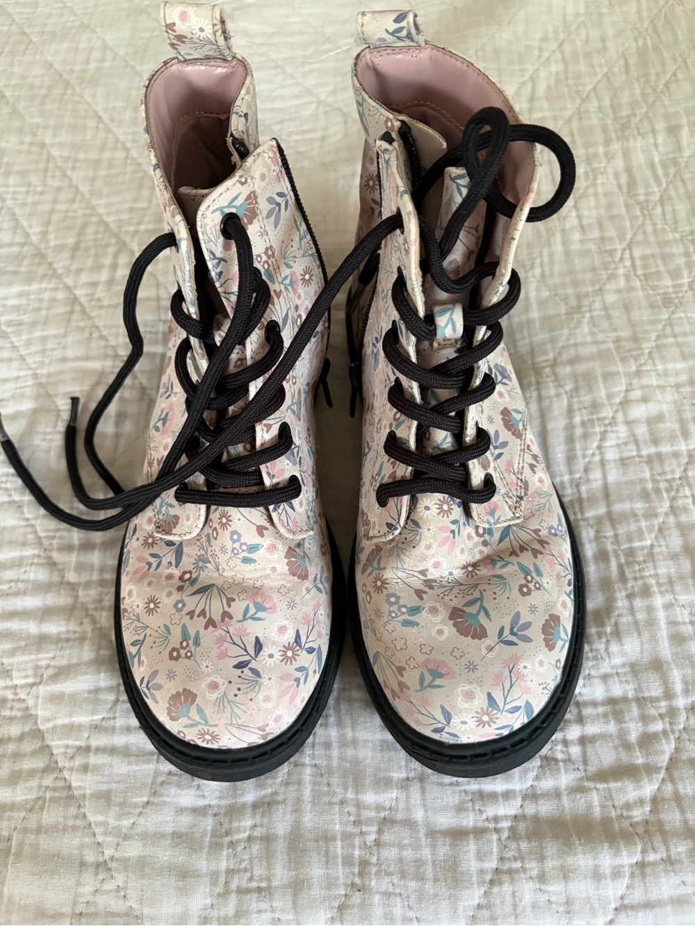 Art Class Zoe Floral Print Side Zip & Lace Combat Pink Boots Girls Size 4 Youth